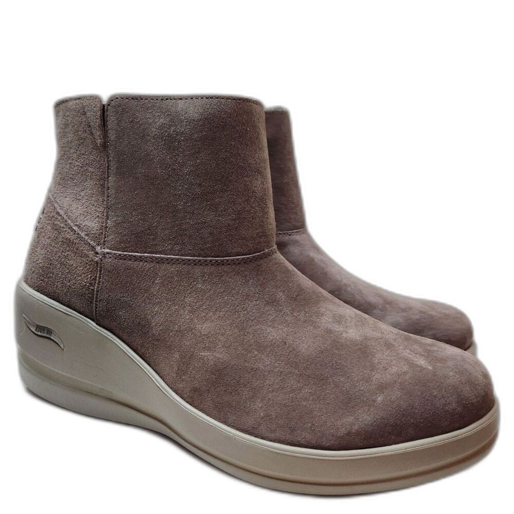 Skechers Arch Fit Wedge Boots Women’s 9.5 Lined Ankle Booties NWOB
